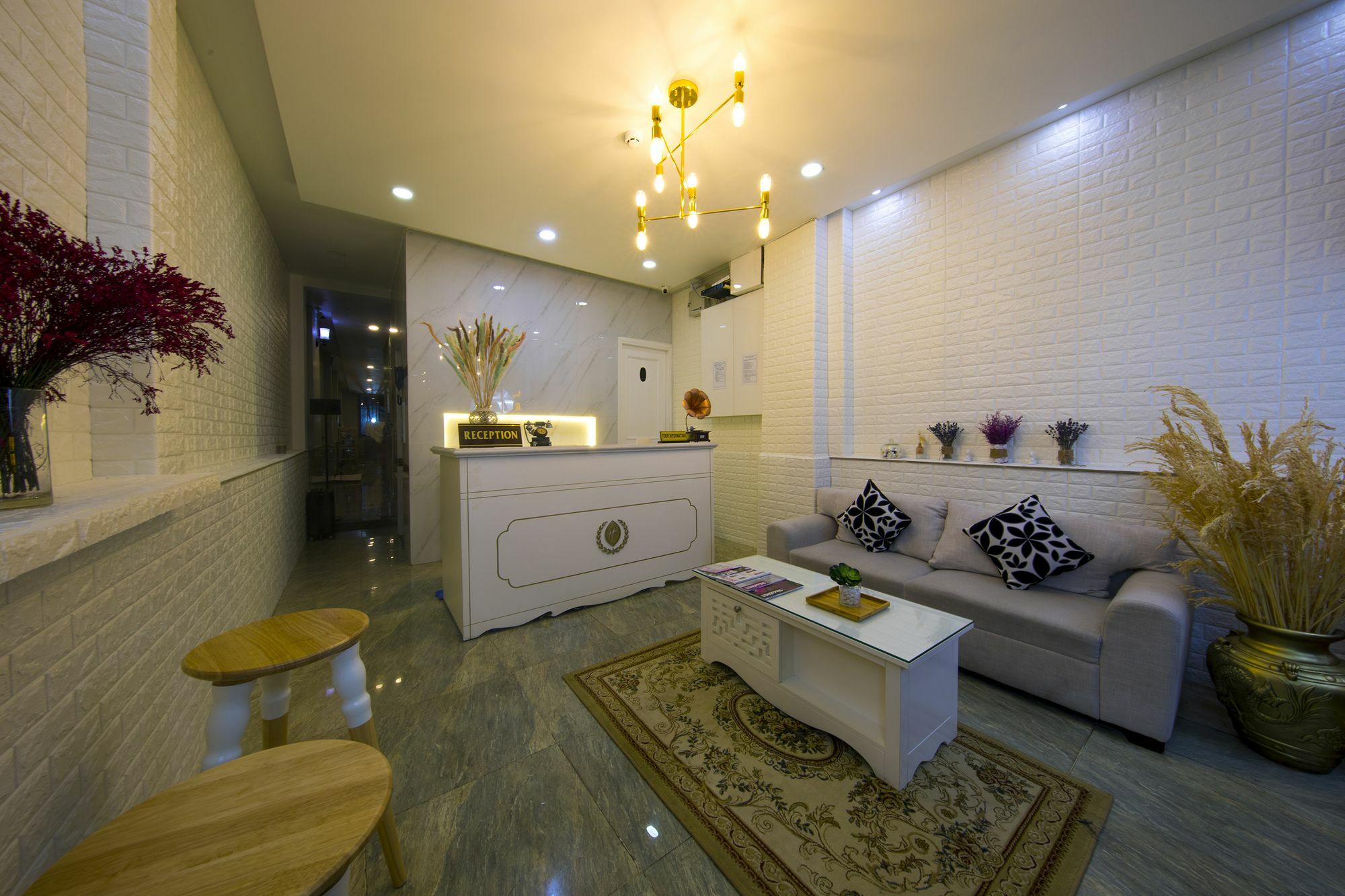 Peace Hotel & Apartment Хошимин Екстериор снимка